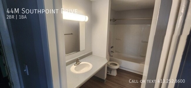 Building Photo - 44 Southpoint Dr