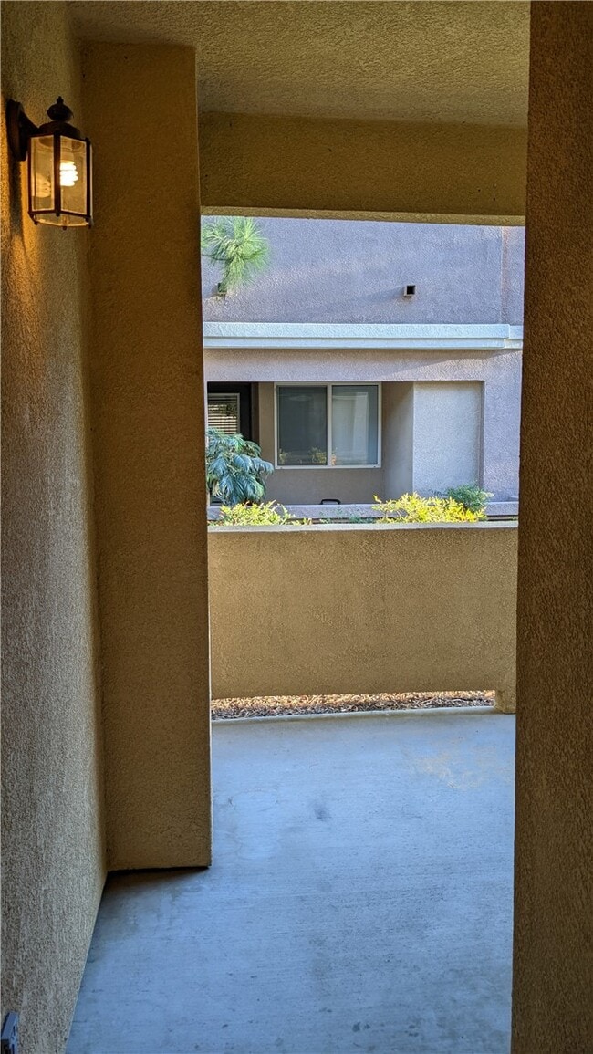 Building Photo - 41410 Juniper St