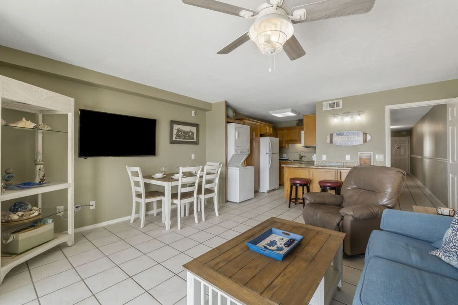 Building Photo - 8743 Thomas Dr