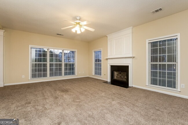 Building Photo - 4425 Ridgefair Dr