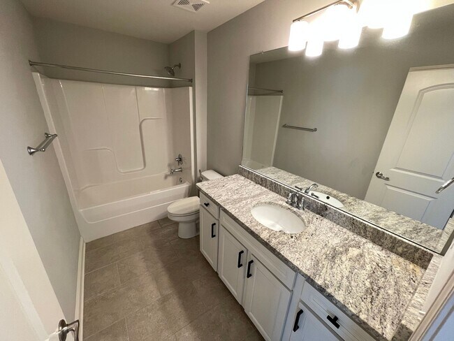 Building Photo - East Jefferson County Home For Rent