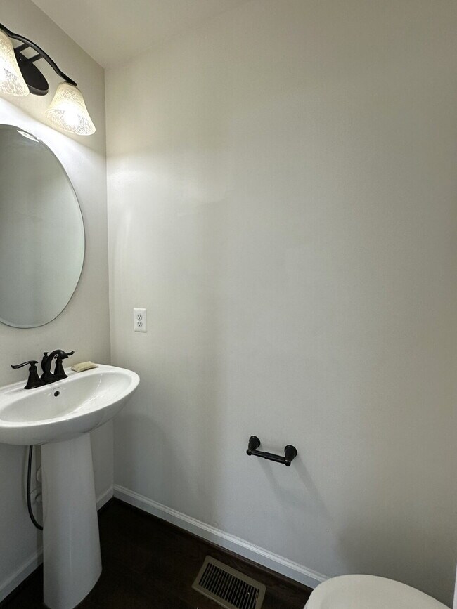 Building Photo - Three-Floor End Unit Townhome in Frederick