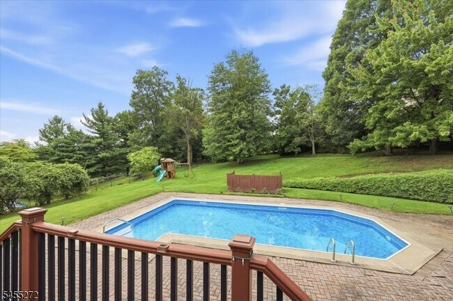 Building Photo - 30 Homewood Dr