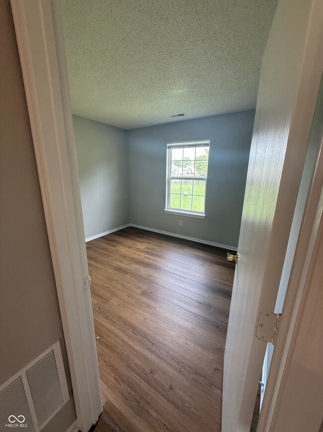 Building Photo - 1271 Blue Heron Ln