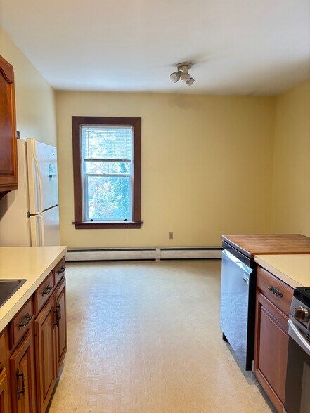 Building Photo - 29 Pratt St