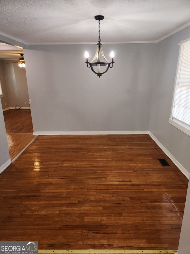 Building Photo - 1755 Foster Pl