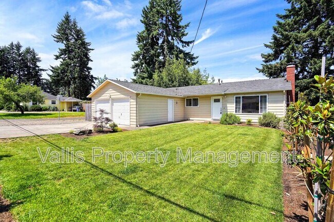 Building Photo - 453 Hrubetz Rd SE