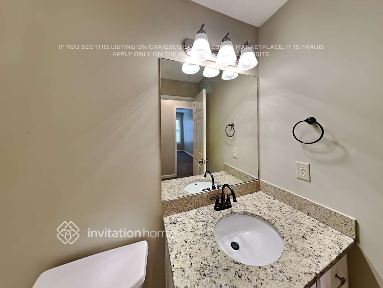 Building Photo - 207 Weatherstone Crossing