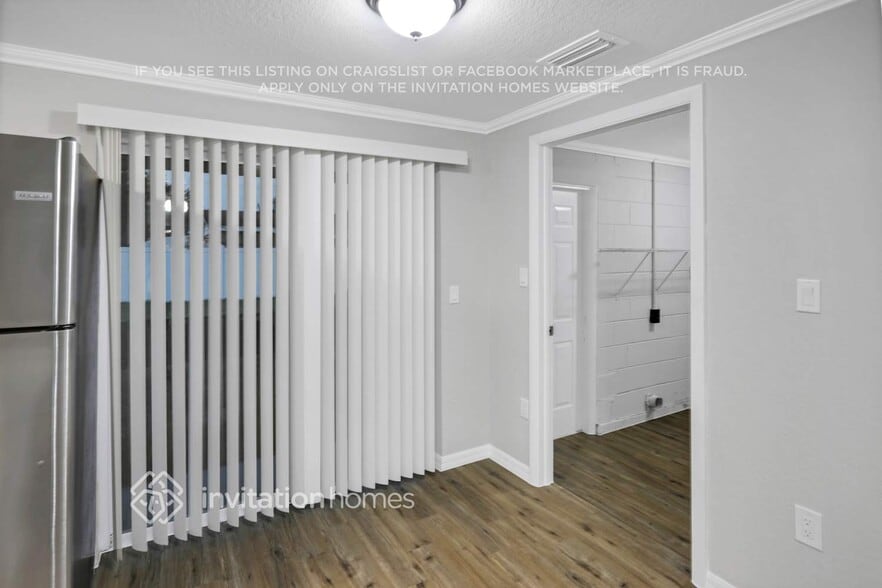 Building Photo - 431 Floridana Dr