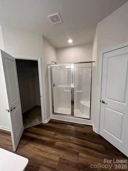 Building Photo - 144 Spring Forest Dr