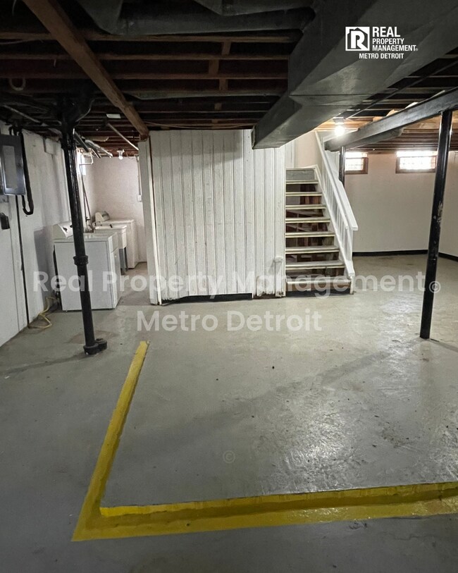 Building Photo - 1173 Featherstone Rd