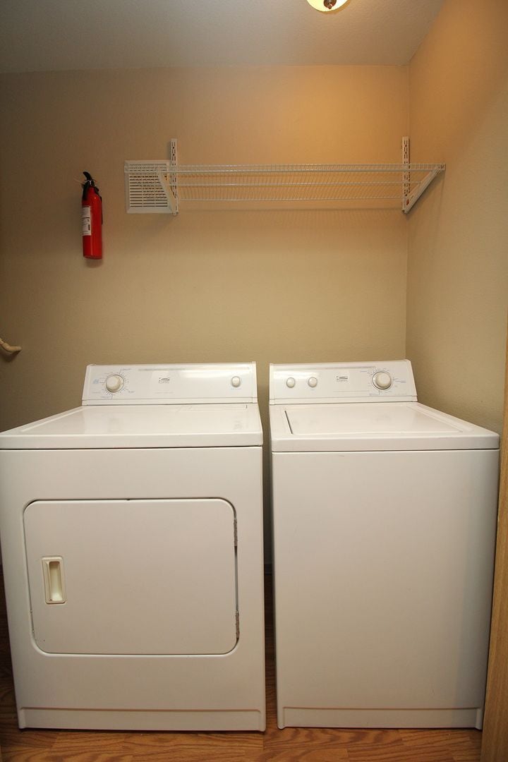 Building Photo - 8102 SE Lambert St