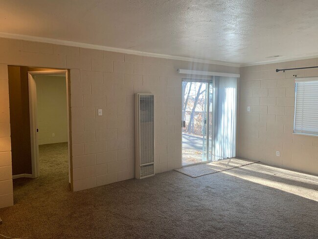 Building Photo - Charming 2 Bed, 1 Bath Home in Centerville