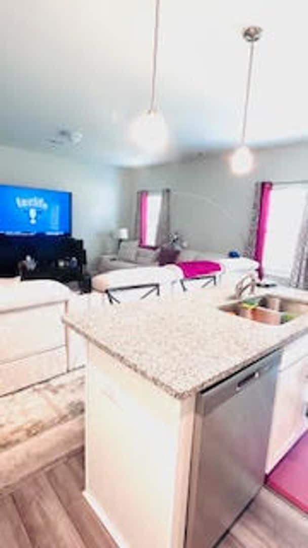 Building Photo - Modern Luxury in Winston-Salem