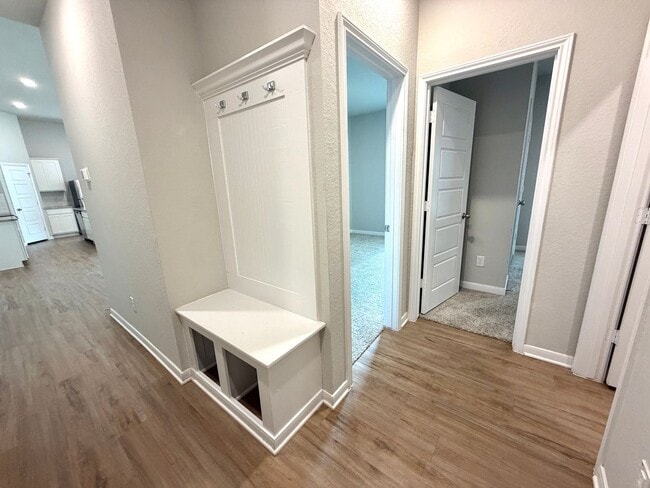 Building Photo - Amanda Park Duplex 3/2 off Potranco