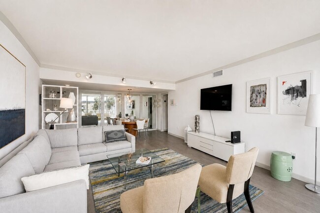 Building Photo - 2780 S Ocean Blvd
