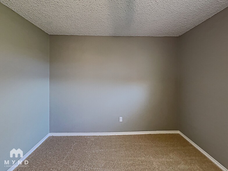 Building Photo - 405 Stoneybrook Dr