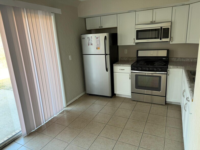 Building Photo - 2575 N Old Highway 41