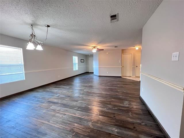 Building Photo - 5513 Wiltshire Dr