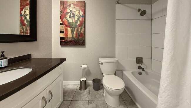 Building Photo - 511 E Brockton Ave