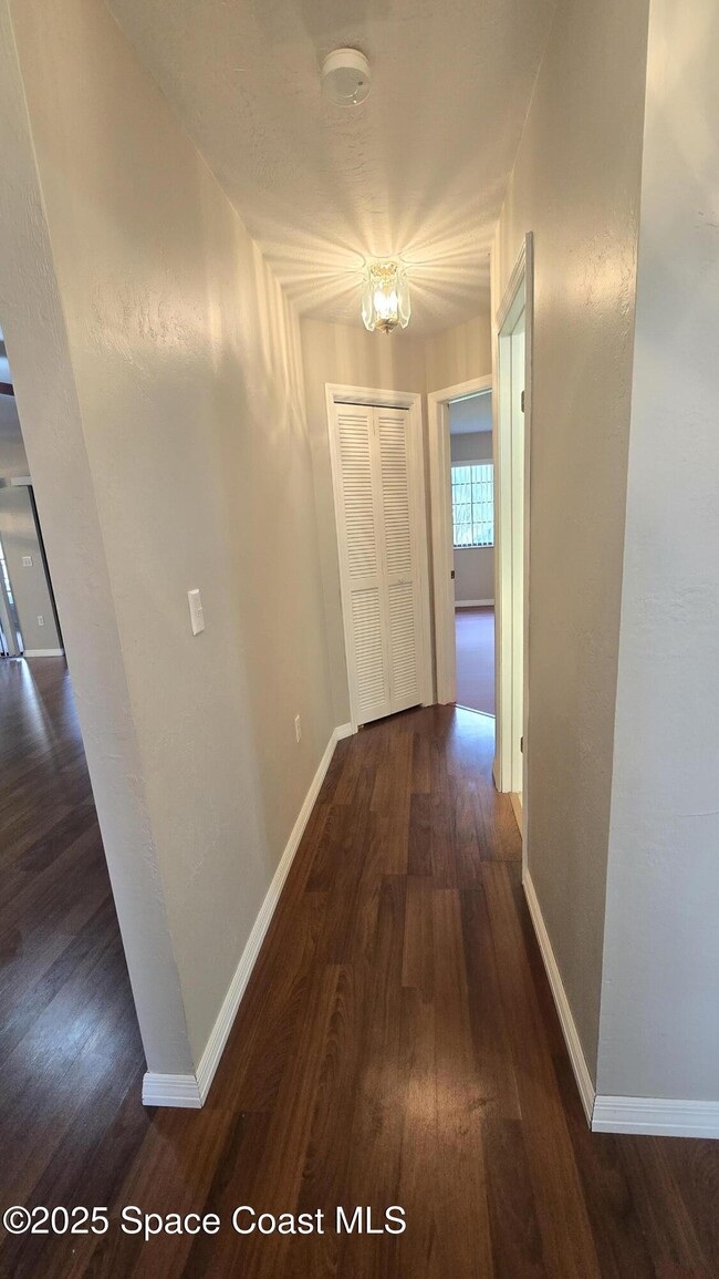 Building Photo - 816 Greenwood Manor Cir