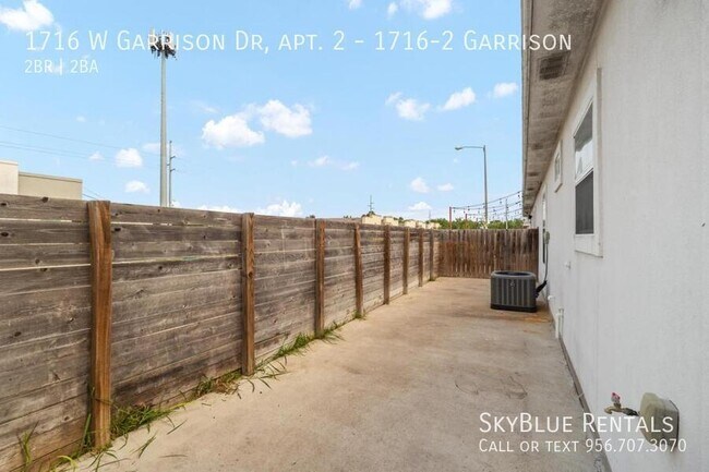 Building Photo - 1716 W Garrison Dr