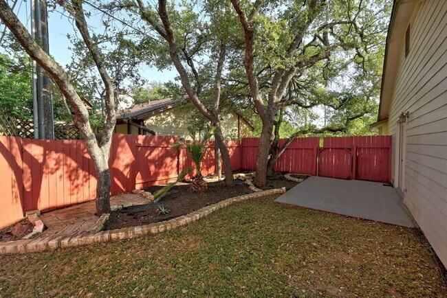Building Photo - 3605 Palomar Ln