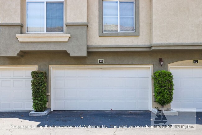 Building Photo - Gorgeous End unit in Rancho Santa Margarita!