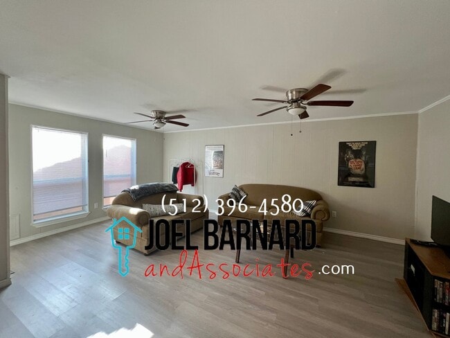 Building Photo - Available Mid July: Just steps Away from Campus and Frisbee Golf Course