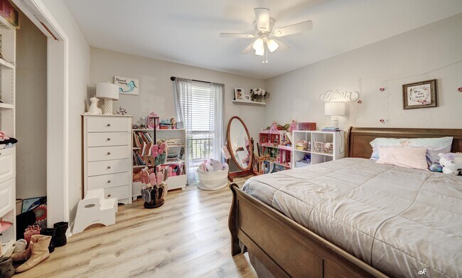 Building Photo - 707 Plantation Cir