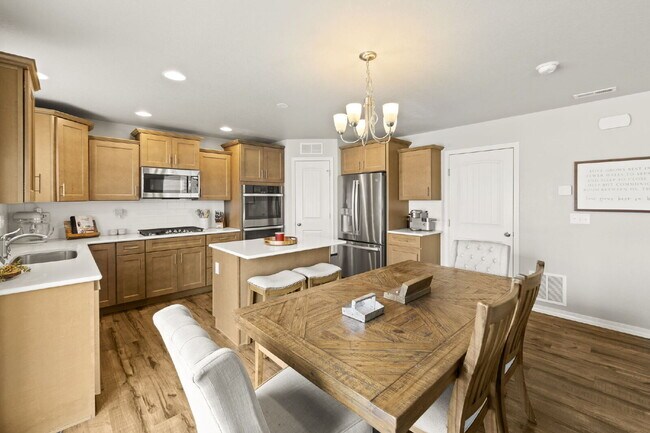 Building Photo - Well maintained Fountain Home with 3 bedrooms and  beautiful mountain views.