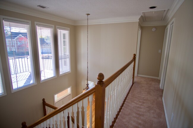 Building Photo - Dunwoody Living at Its Best – Spacious 4BR...