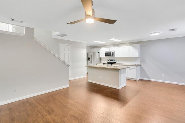 Primary Photo - 26 Timberstar St