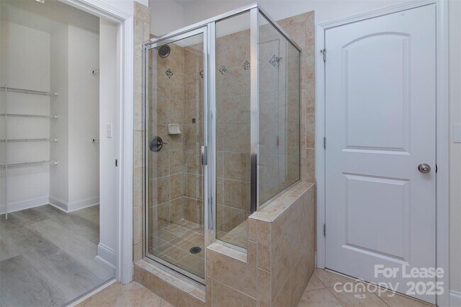Building Photo - 2231 Eversham Dr NW