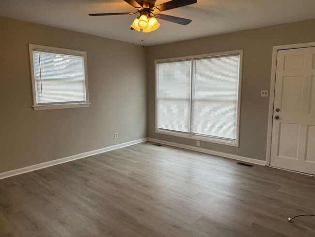 Building Photo - Renovated 3 Bedroom Across From N Elm Village!