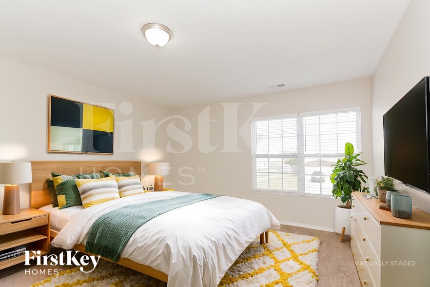 Building Photo - 10833 Dry Stone Dr