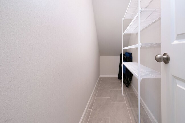 Building Photo - Stunning 3 Bed Townhouse for Rent in Lakewood Ranch! Spacious, Modern, and Move-In Ready!