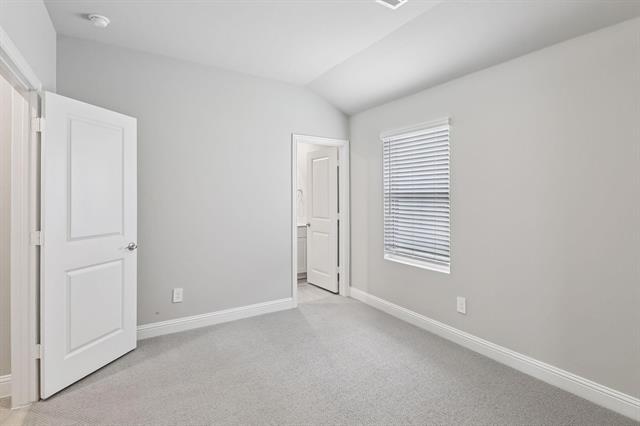 Building Photo - 2100 Gustavus Dr