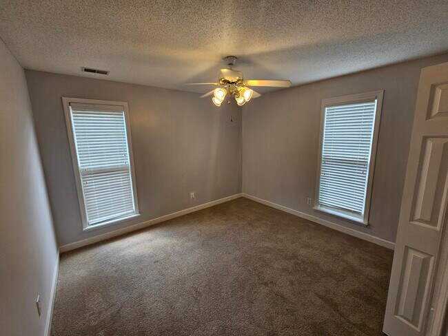 Building Photo - 219 Plantation Pointe Dr