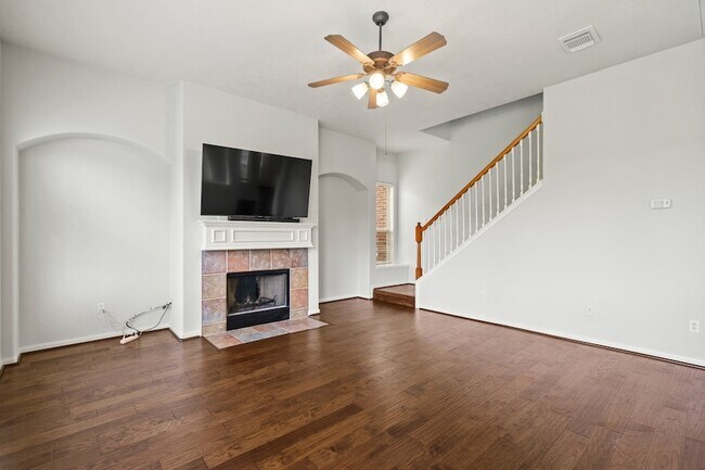 Building Photo - 4030 Chestnut Bend