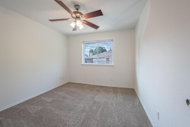Building Photo - 9348 Highedge Cir
