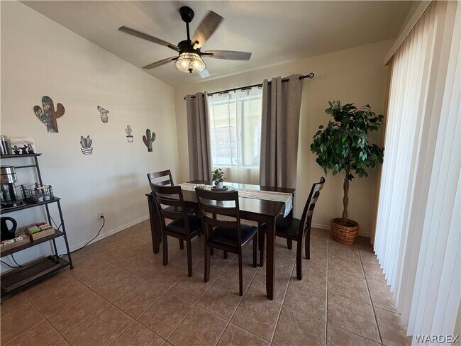 Building Photo - 2416 N Ridge Ave