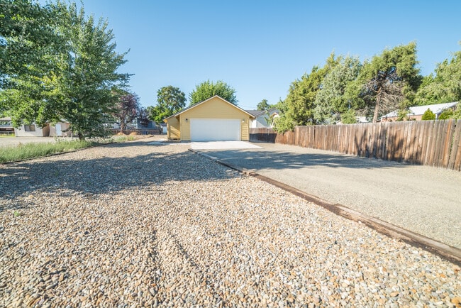 Building Photo - Newer 3 Bedroom Home for Rent