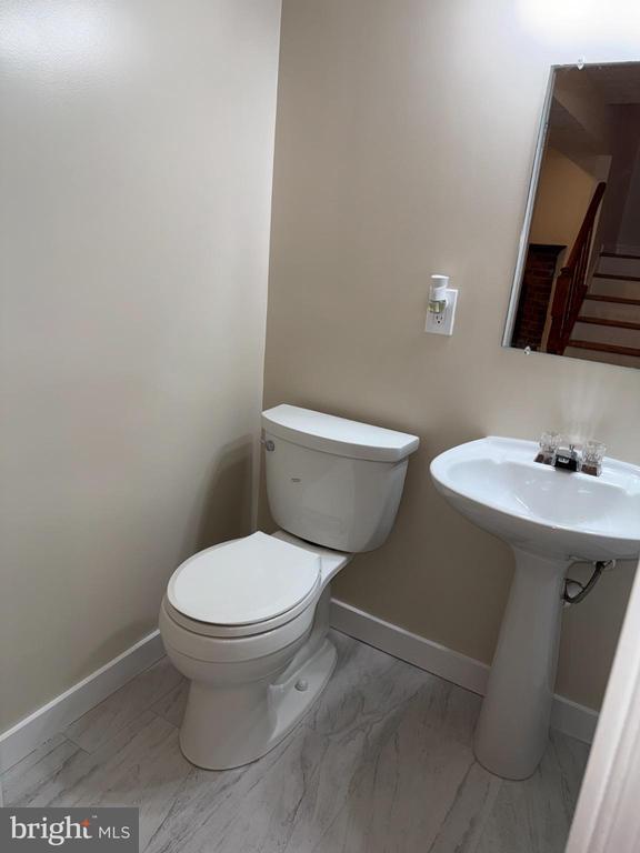 Building Photo - 9252 Pirates Cove