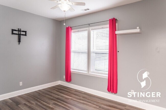 Building Photo - 28 Spearmint Cir