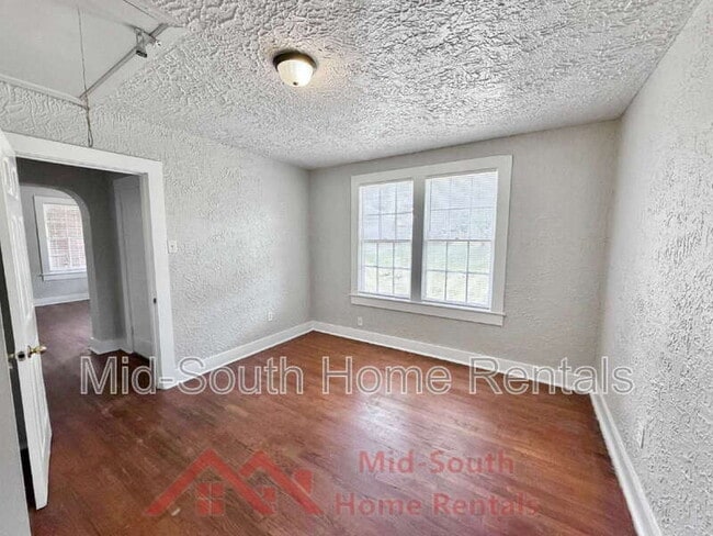 Building Photo - 1379 Ferguson Rd