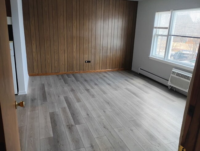 Building Photo - 9110-9131 31st St