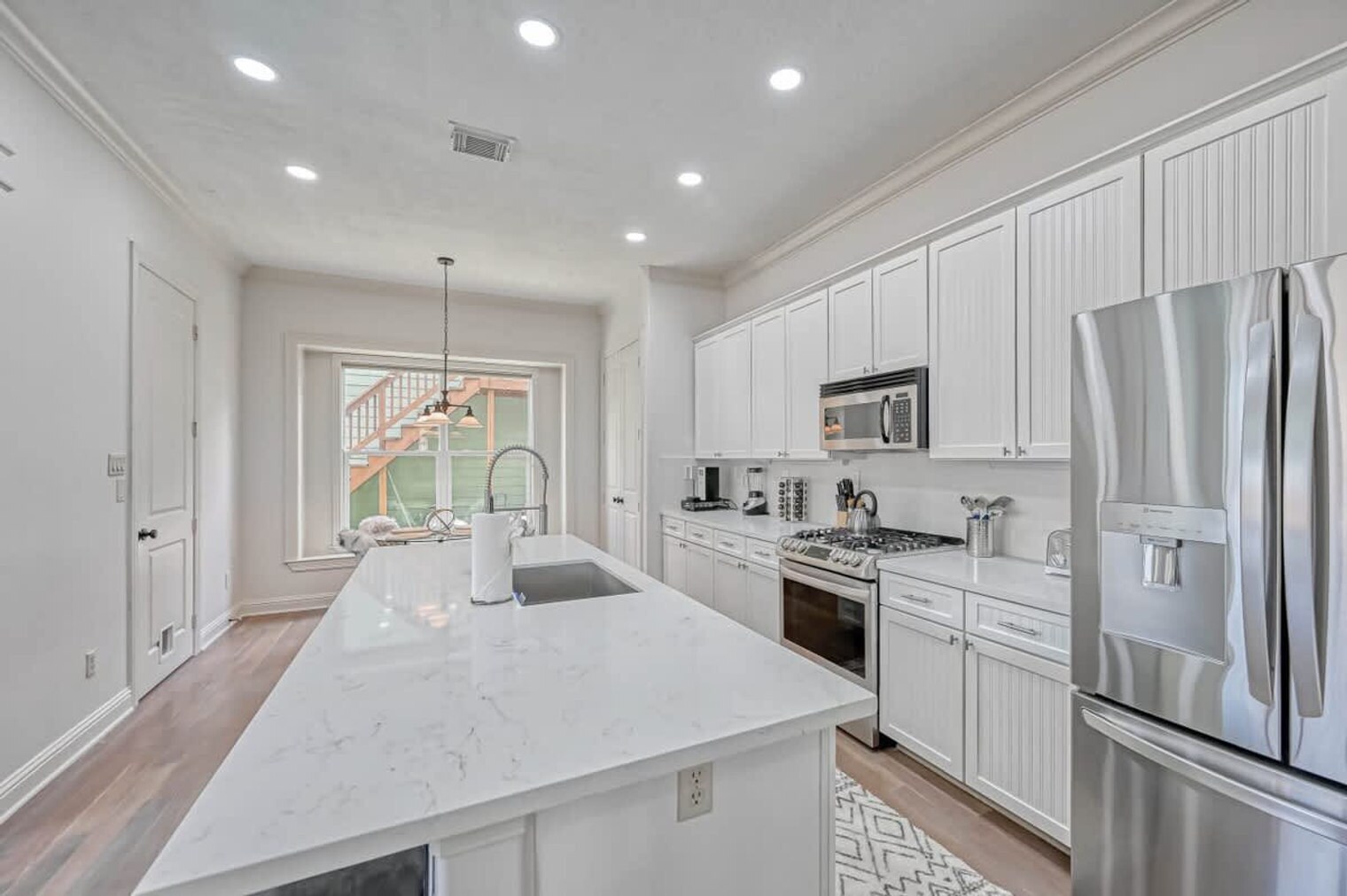 Building Photo - 1352 Dorothy St