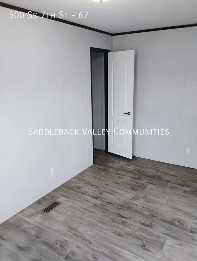 Building Photo - 500 S 7th St