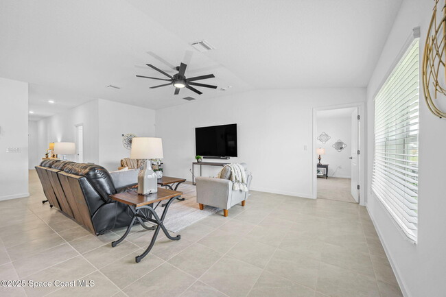 Building Photo - 846 Dockside Dr SW